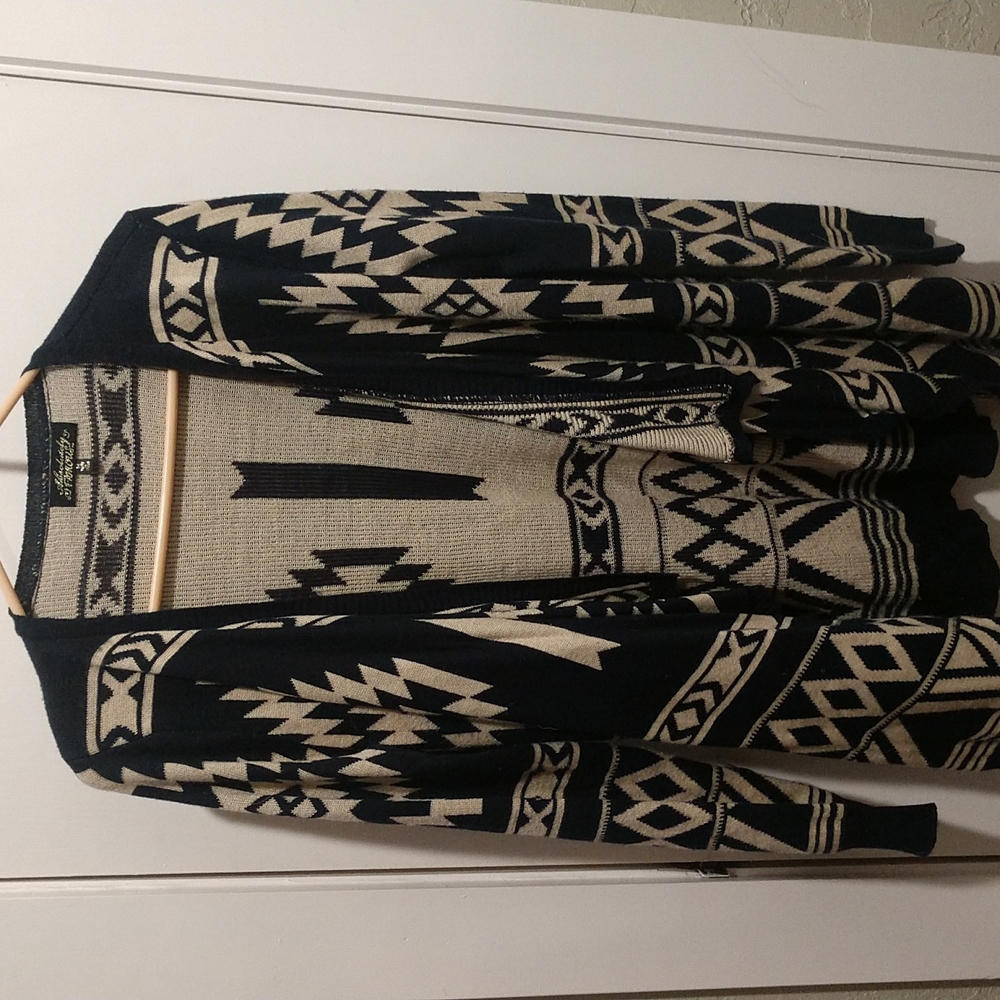 Long sleeve shrug